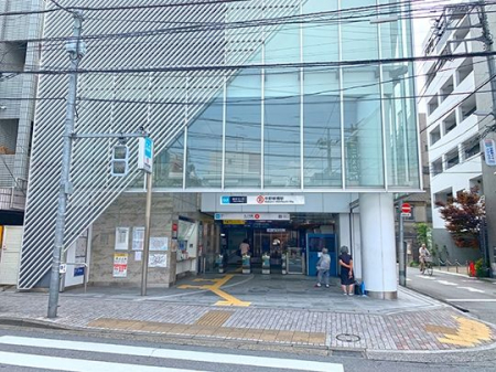 周辺環境　中野新橋駅(東京メトロ 丸ノ内線) 徒歩11分。 850m