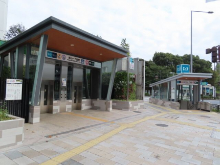 周辺環境　青山一丁目駅(東京メトロ 半蔵門線) 徒歩12分。 960m
