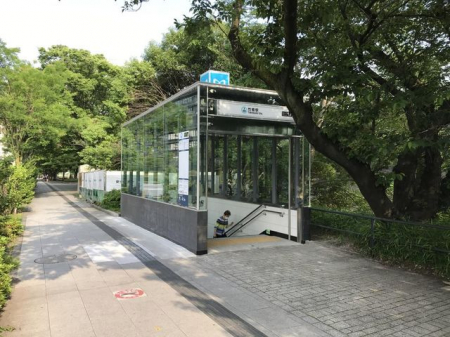 周辺環境　竹橋駅(東京メトロ 東西線) 徒歩9分。 720m