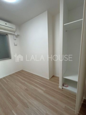 �Q���@�y�Q���z�Q���ɂ̓G�A�R���Ǝ��[������