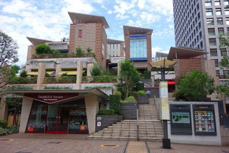 ���ӊ��@�K�[�f���G�A�^���[ �k��20���B 1600m