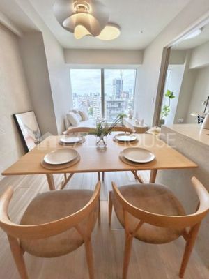 ���r���O�@���������鎺���ɁA�������ꂽ�Ƌ�E�����t���̂������ł�