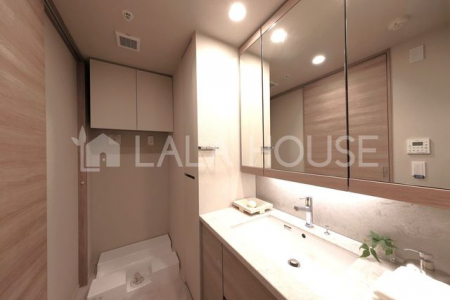 ���ʑ�E���ʏ��@�������Y�����ʃX�y�[�X�ł��B���[��������