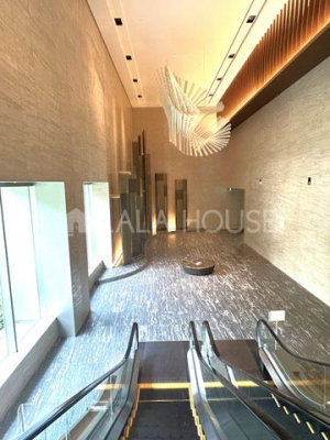 �G���g�����X�@�Z�L�����e�B�[���[�������G���g�����X