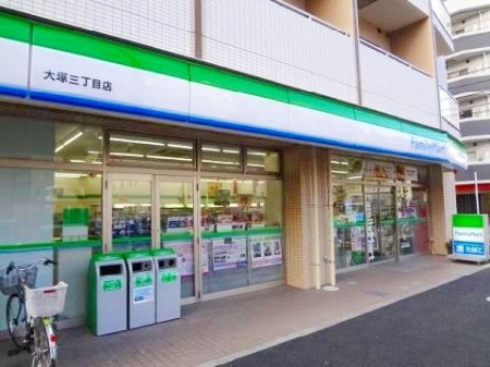 ���ӊ��@�t�@�~���[�}�[�g��ˎO���ړX �k��7���B 500m
