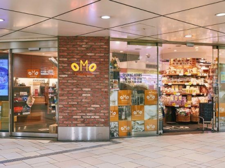 ���ӊ��@KINOKUNIYA�@entree�G�`�J�\�Q���X �k��10���B 800m