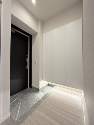 ���ց@-